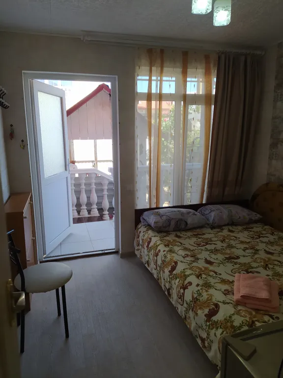 Двухэтажные таунхаусы с личной территорией под ключ