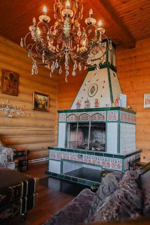 Огромная фамильная усадьба с баней на берегу водохранилища