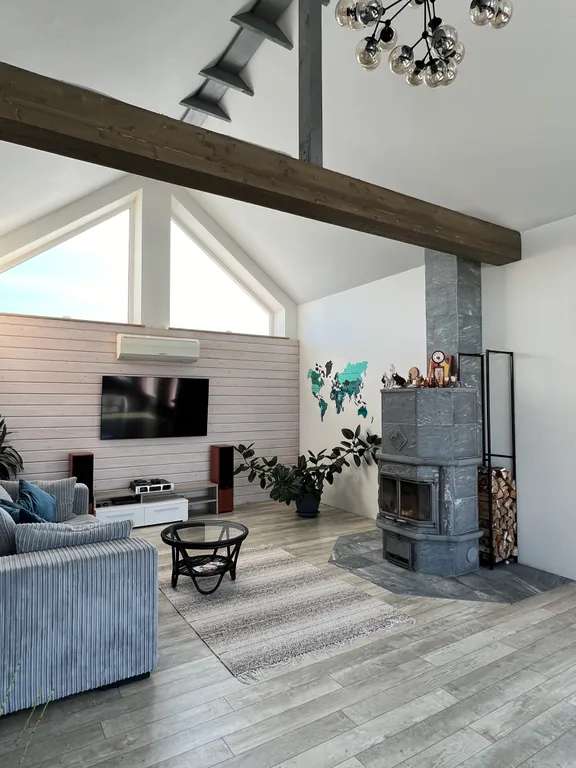 Дом у озера