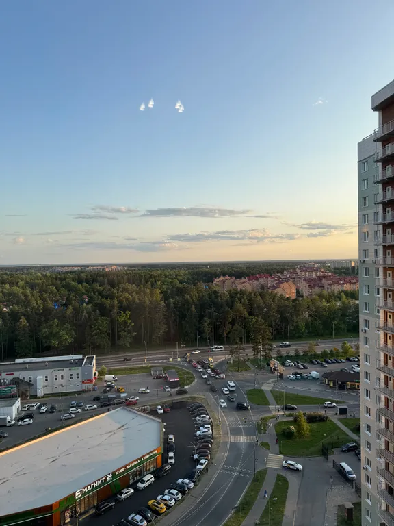 Рады видеть вас в нашей уютной , светлой квартире в Изумрудных Холмах