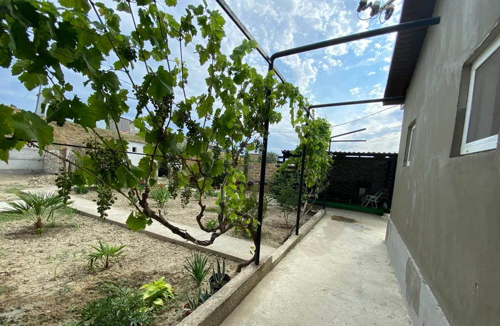 Коттедж Часть дома со своей кухней и отдельным входом под ключ — Судак