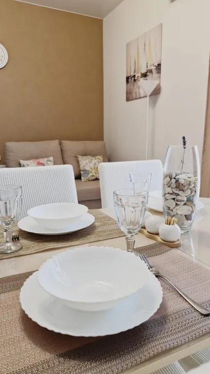 Квартира Уютная евро однушка с видом на бассейн — Варваровка