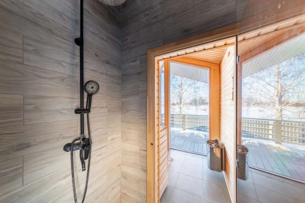 Дом у озера #1