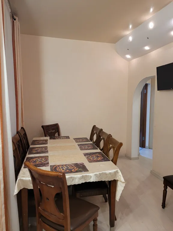 Двухуровневая 5-комнатная квартира в центре Амалиенау с зоной барбекю