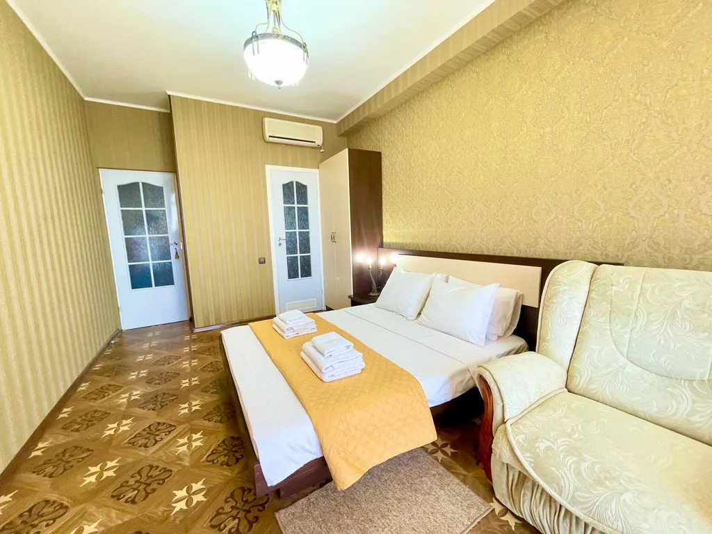 Квартира Однокомнатные апартаменты двух-местный с видом на море — аренда посуточно в Утес