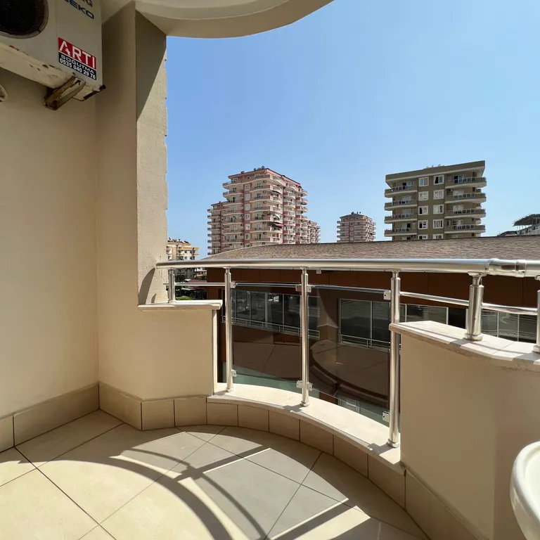 Большая квартира рядом с морем