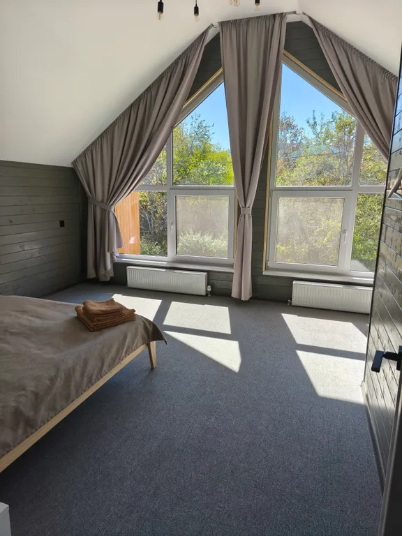 Дом с чаном у Гуамского ущелья