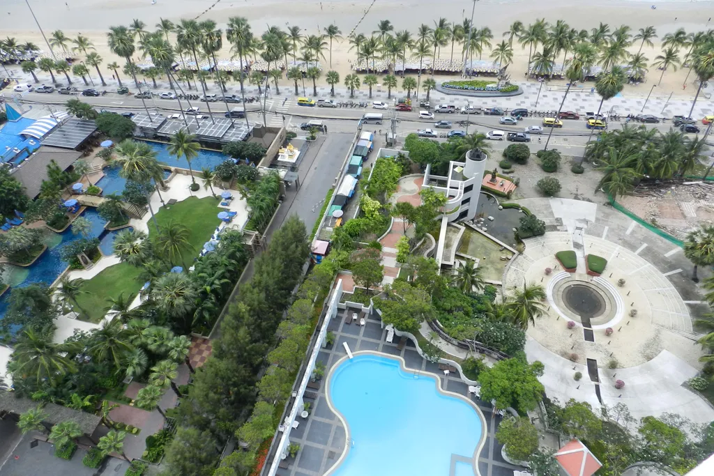 Студия с фронтальным видом на море