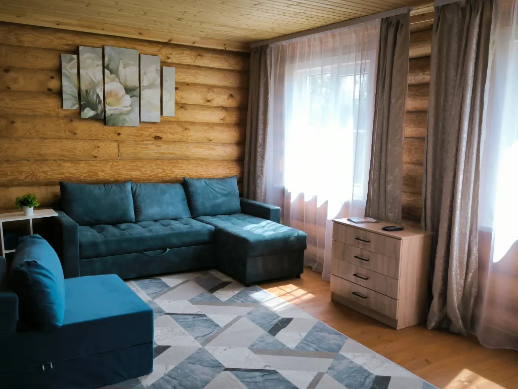 Новый бревенчатый дом в центре