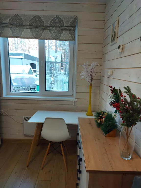 Уютный новый дом в сосновом лесу на берегу Финского залива