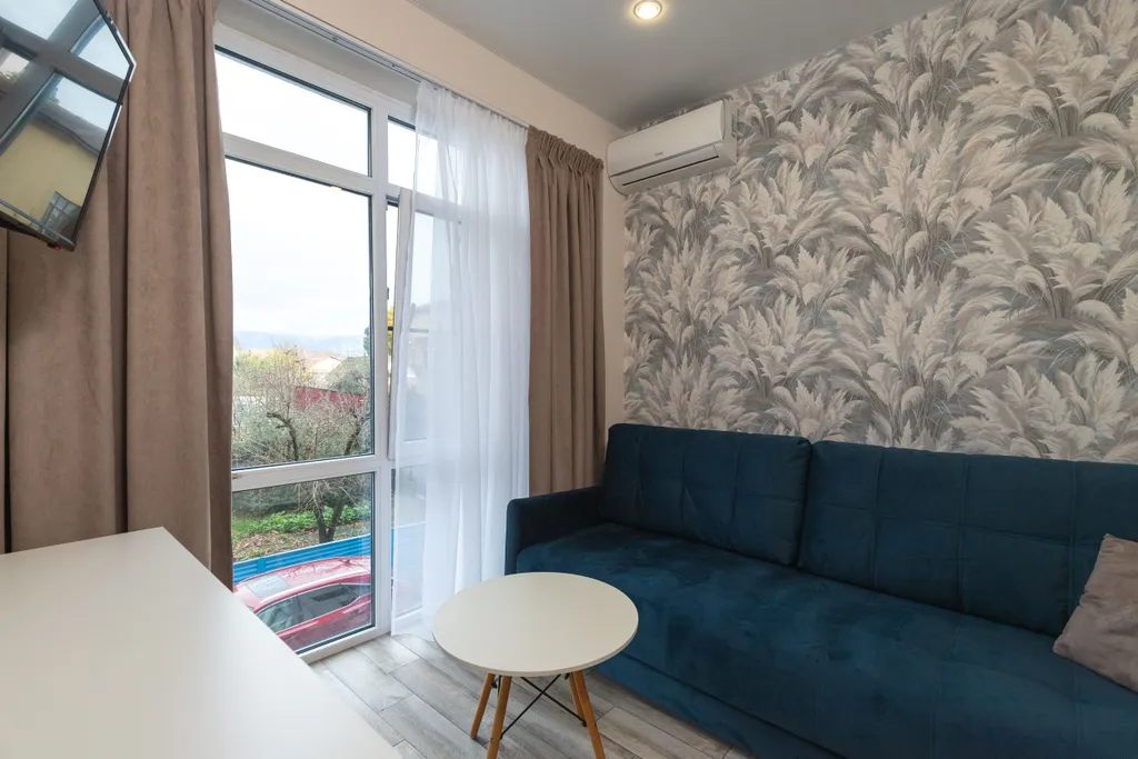 Квартира 2-комнатная квартира с кухней и балконом у набережной — Сириус