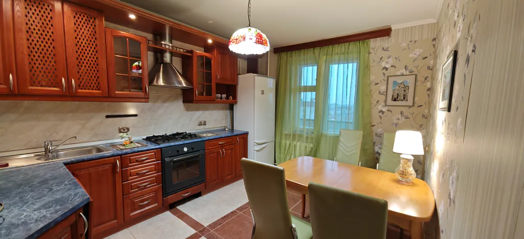 Трёхкомнатная квартира у ледового