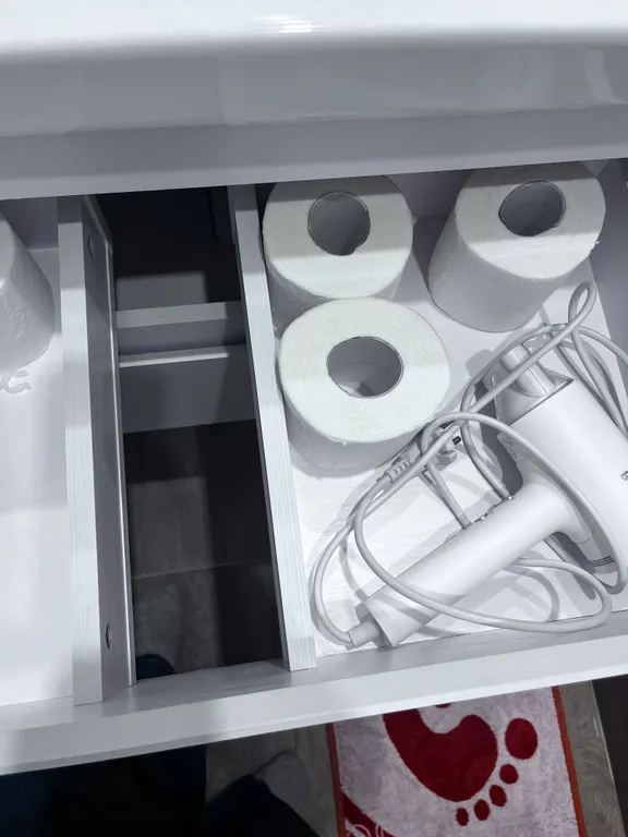 Квартира Квартира с новым ремонтом на первом этаже окна выходят на парковку — Элиста