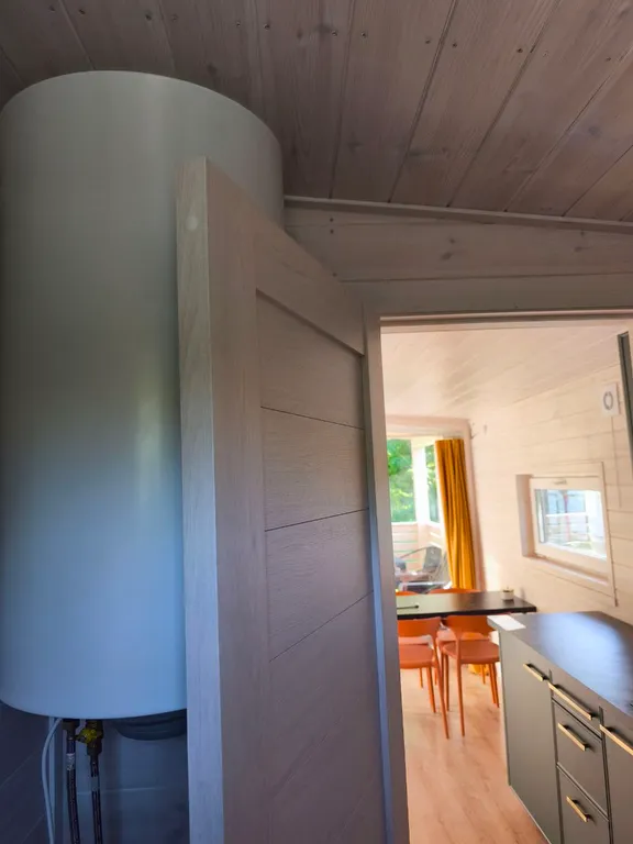 Новый деревянный современный дом в 2 минутах от моря