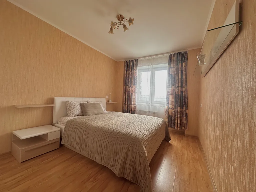 Светлая, уютная 2-комнатная квартира с отдельной детской комнатой