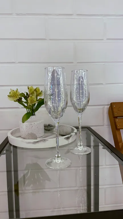 Солнечная стильная евродвушка в новом доме недалеко от центра города