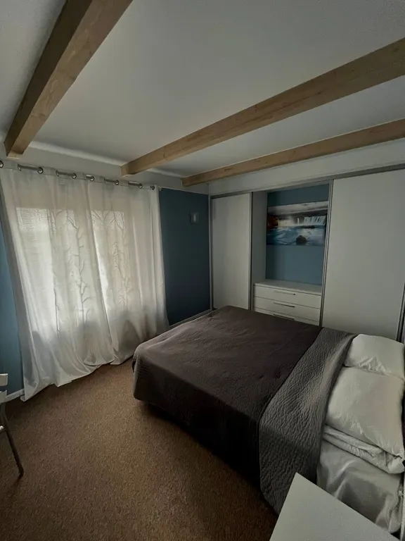 Усадьба Силичи с видом на гору