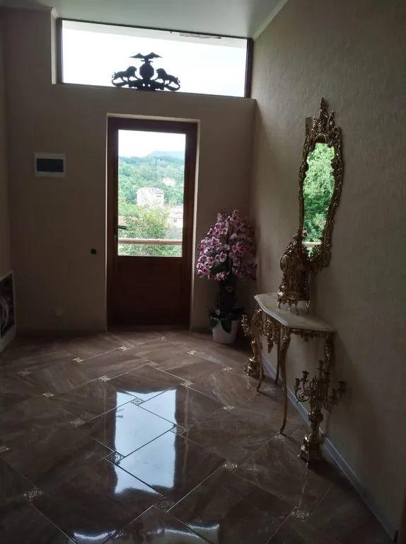 Квартира Трехместный номер люкс с видом на горы в гостевом доме Сочи — Мамайский Перевал