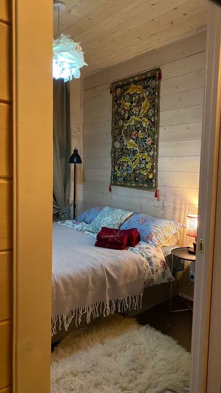 Голландский домик у леса