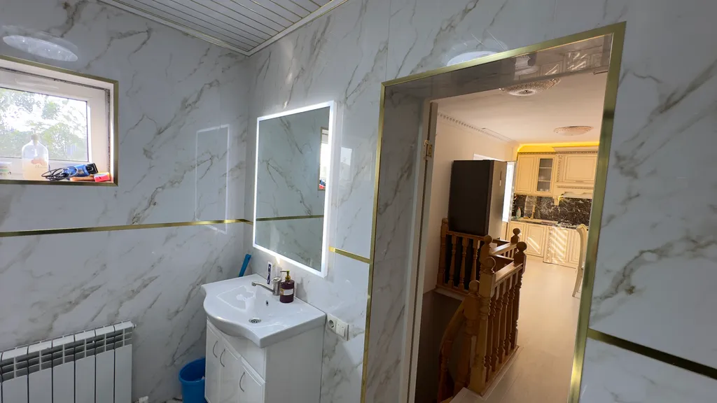 Второй этаж в доме в центре города, все в шаговой доступности