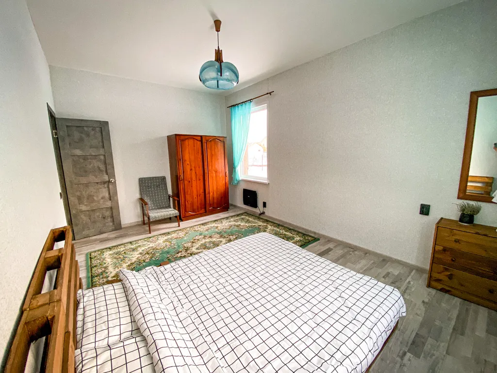 4-комнатный Дом