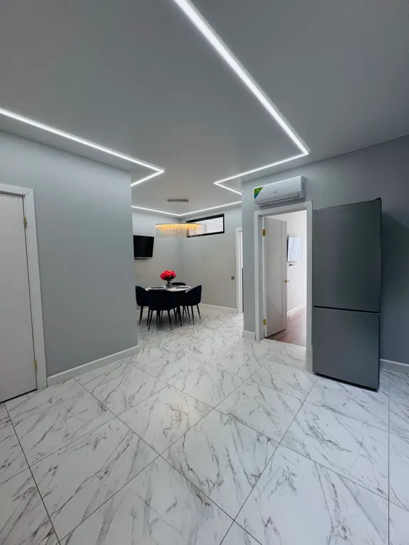 Двухкомнатная квартира с столовой на набережной с видом на Дон