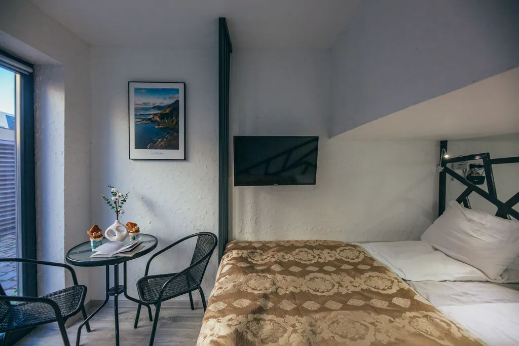 Двухуровневая мини студия с отдельным выходом во двор