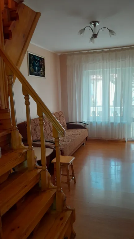 комната №6 -двухкомнатная в двух уровнях