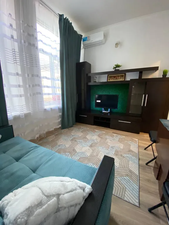 Уютная квартира в самом центре.
Есть все Отчётные документы