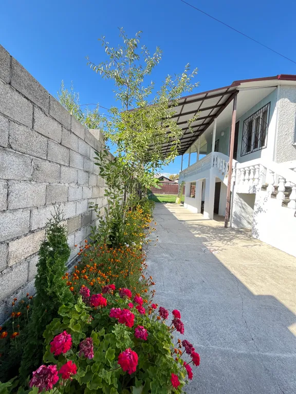 Коттедж 5-комнатный Дом — аренда посуточно в Гудаута