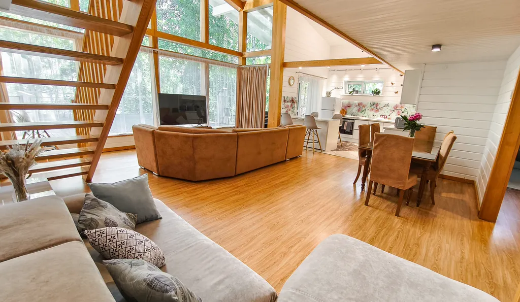 Вилла на берегу Ангары