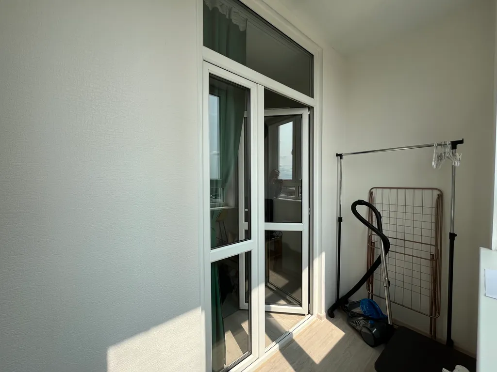 Уютная, новая квартира-студия в экологическом районе