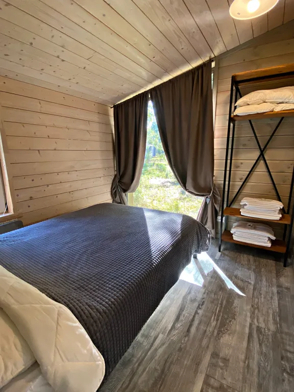 Коттедж Коттедж с купелью — Стеклянный