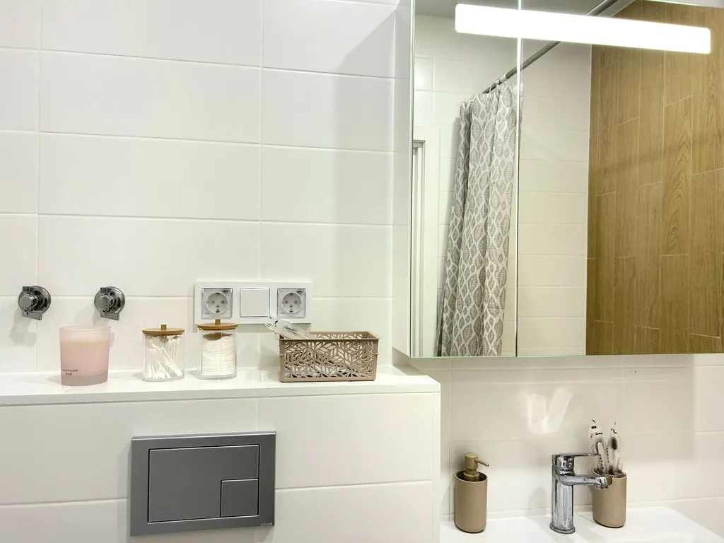 Современная евродушка у военной части