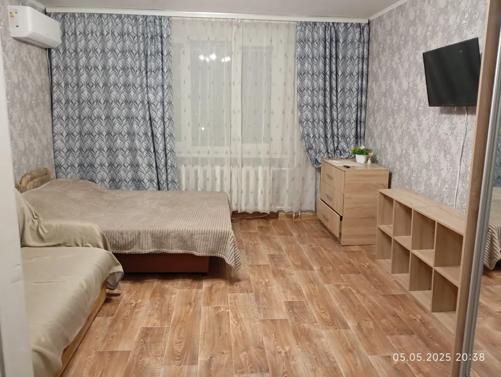 Центр - квартира. Горы, море, крепость