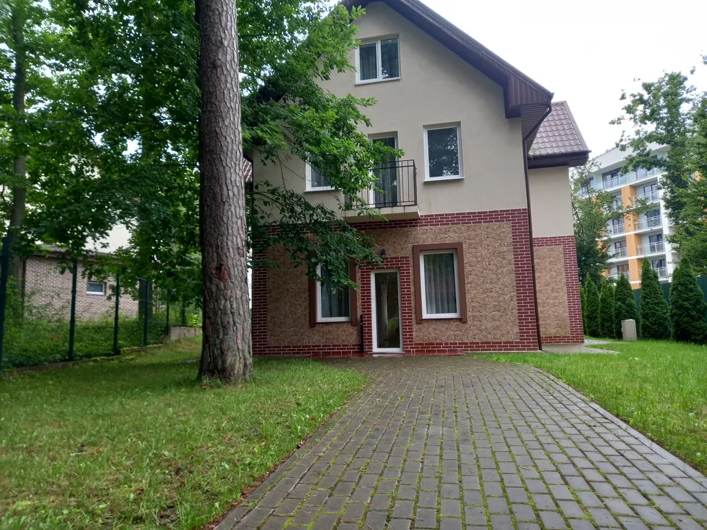 Коттедж Шикарный дом рядом с парком — аренда посуточно в Светлогорск