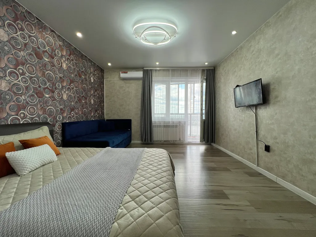 Студия в центре с видом на реку, без оплаты за финальную уборку