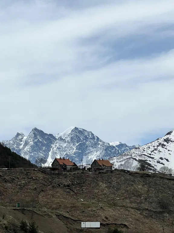 Квартира Апартаменты в центре с видом на горы — Владикавказ