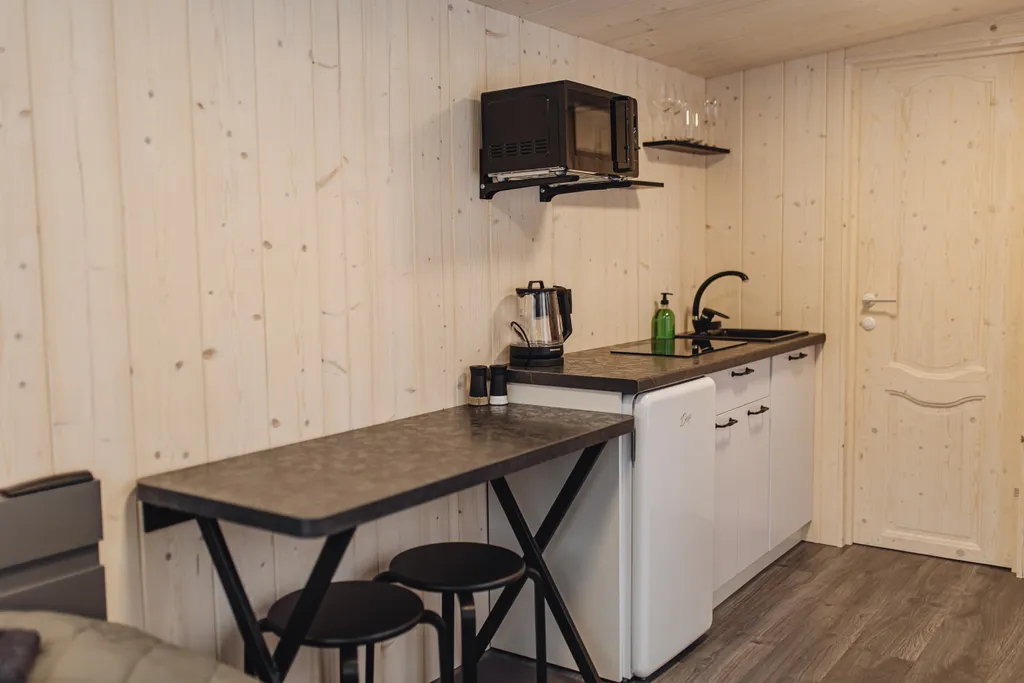 Глемпинг у реки