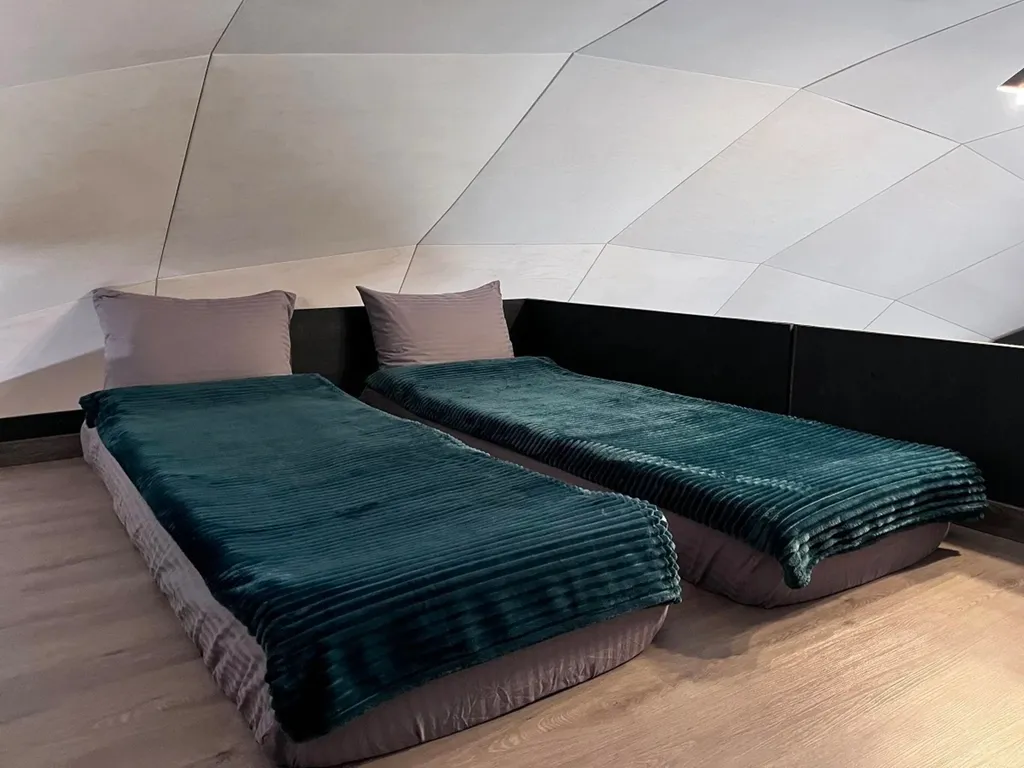 Лодж с купелью