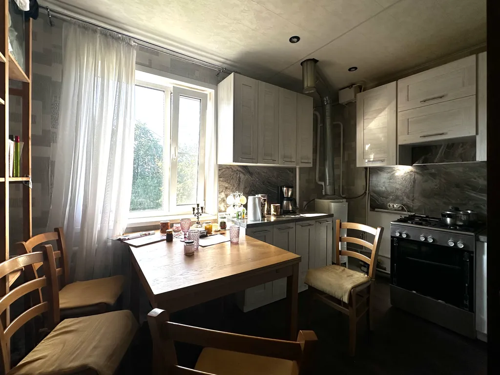 Дом-квартира с участком, рядом Покровская церковь, музей Циолковского