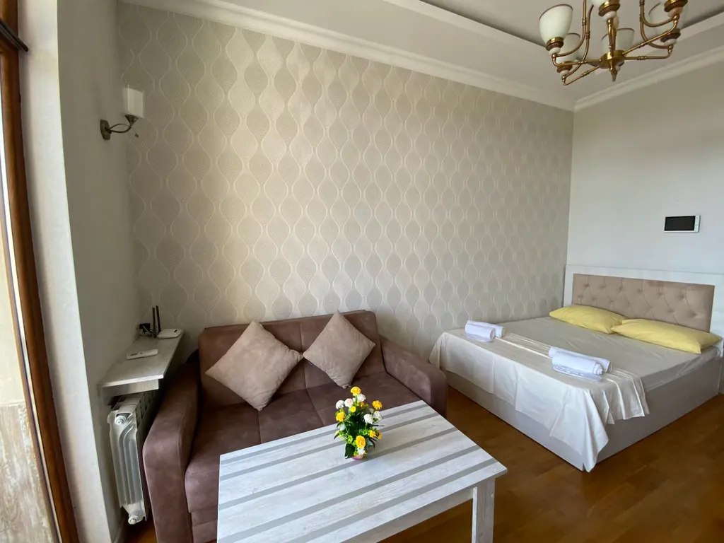 Апартаменты с видом на бульвар