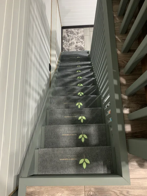 Отдельный домик а-фрейм с бассейном и видом на горы