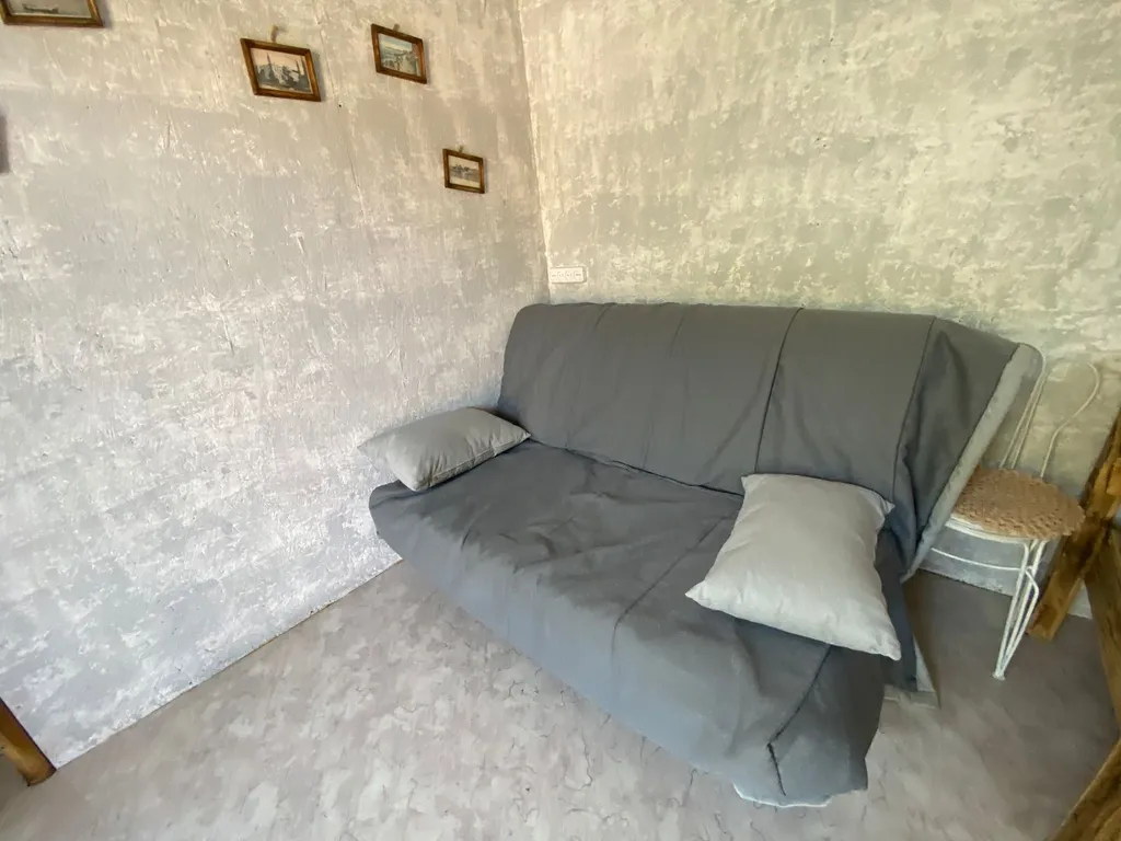 Коттедж Уютный апартамент с видом на лес, рядом с лучшим пляжем — Сухум