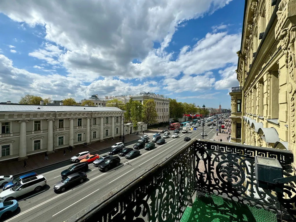 Квартира Квартира с балконом на Невский проспект — Санкт-Петербург