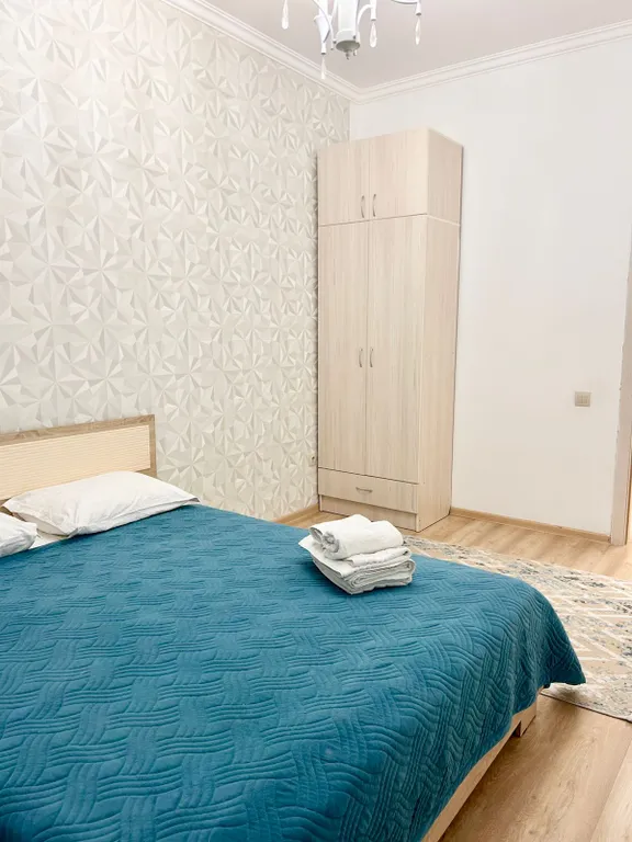 Трехкомнатная квартира около Mega Silkway