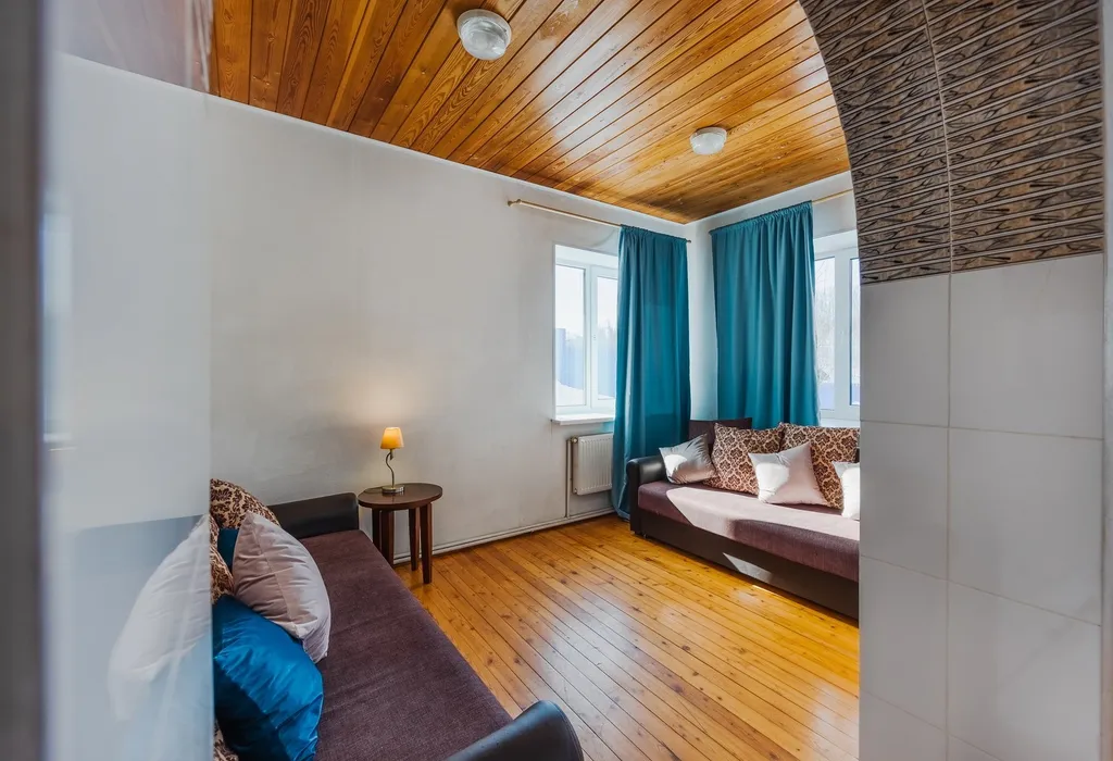 Дом с бассейном и сауной