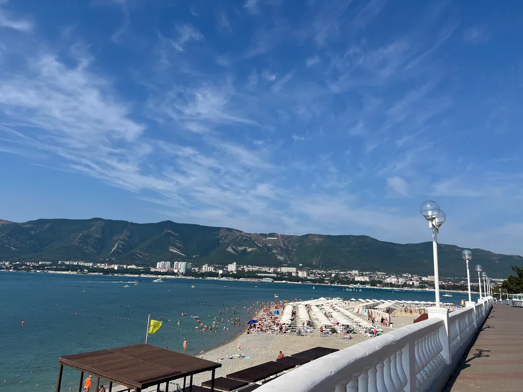 Квартира Квартира Дизайнерская мансарда в самом центре — Геленджик