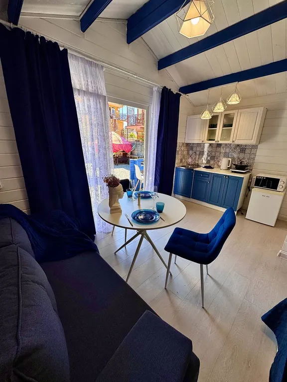 Коттедж Дом в 1 км до моря, центра города — Сириус