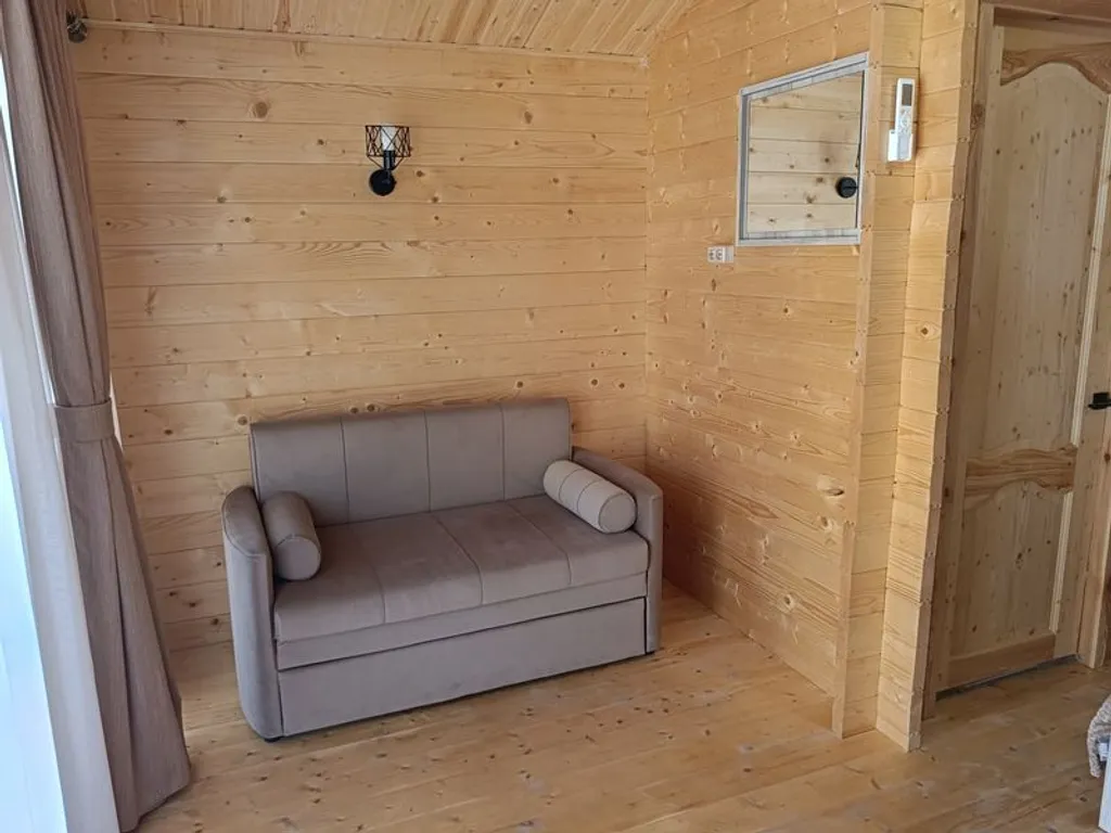 Уютный четырёхместный коттедж с удобствами